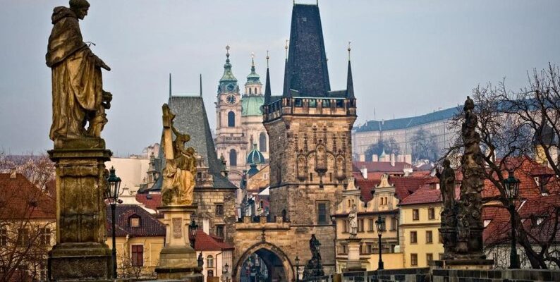 Відкрийте чарівність Праги: Головні визначні пам’ятки столиці Чехії