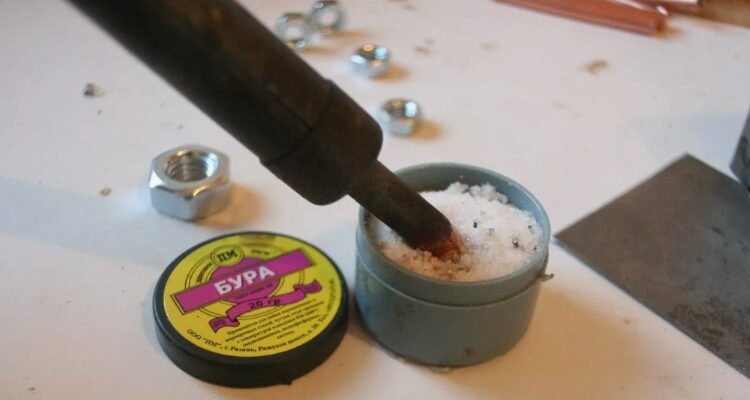 «Що таке бура: використання, властивості та переваги речовини»