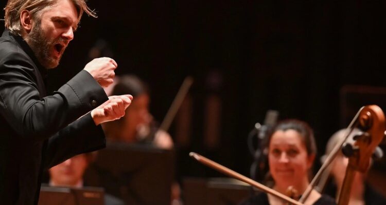 Динаміка в музиці: як змінюється гучність та емоції творів