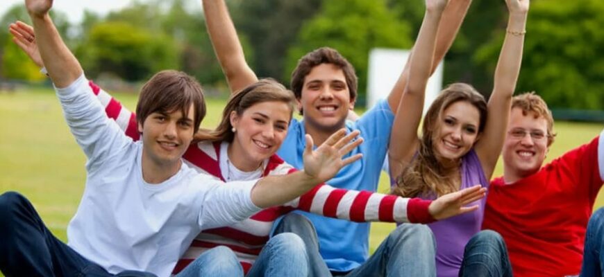 Група: Визначення, значення та роль у суспільстві та науці