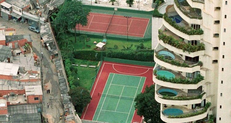 Що таке капіталізм: Основи, принципи та вплив на суспільство