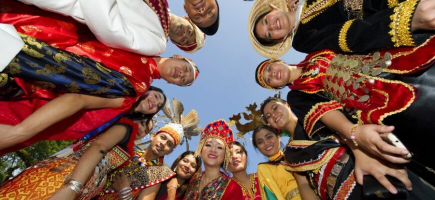 Що таке культура: визначення, значення та вплив на суспільство