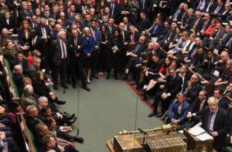 Що таке політична партія: визначення, функції та значення в Україні