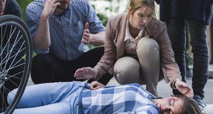 Що таке шок: Визначення, причини та основні симптоми розладу