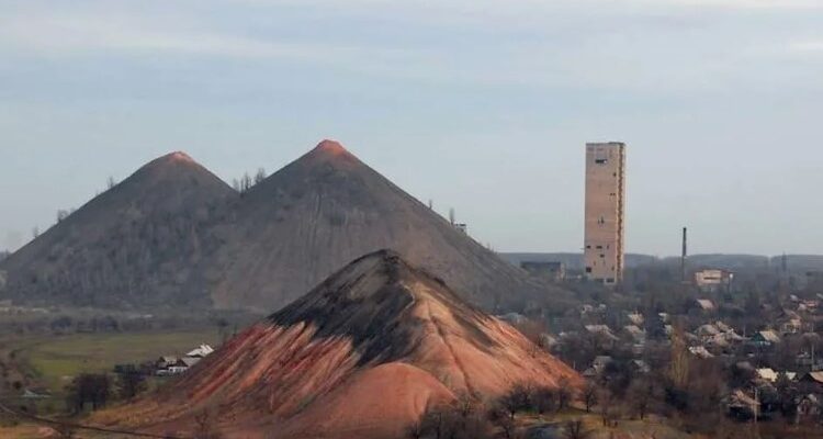 Терикони: визначення, утворення і вплив на навколишнє середовище