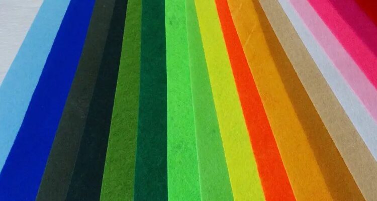 Фоаміран: історія, види, застосування та особливості матеріалу