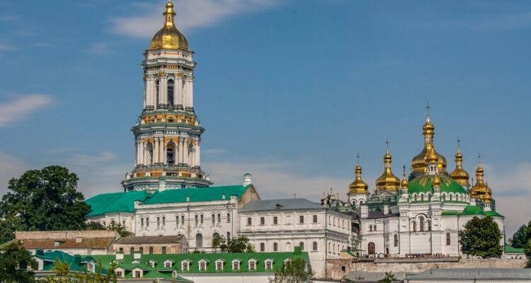 Цікаві факти про Києво-Печерську лавру: Історія та сучасність