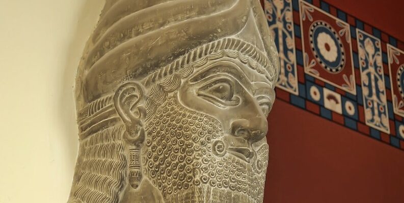 Мардук: як вавилонський бог приборкав хаос та став верховним божеством Мардук: як вавилонський бог приборкав хаос та став верховним божеством