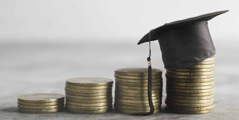 Що таке академічна стипендія: детальний огляд і умови отримання