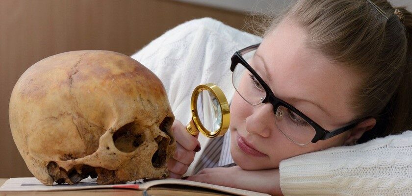 Антропологія: Визначення, галузі та ключові аспекти досліджень