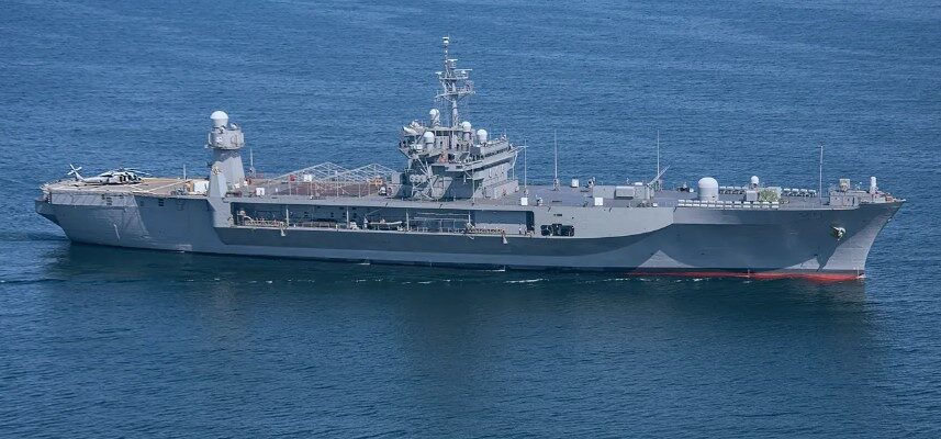 Що таке флагман: розкриваємо значення в морі, бізнесі та лідерстві