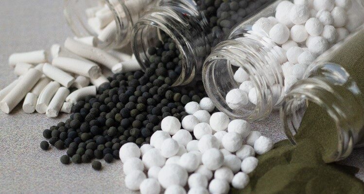 Каталізатори: визначення, види та їх роль у хімічних реакціях