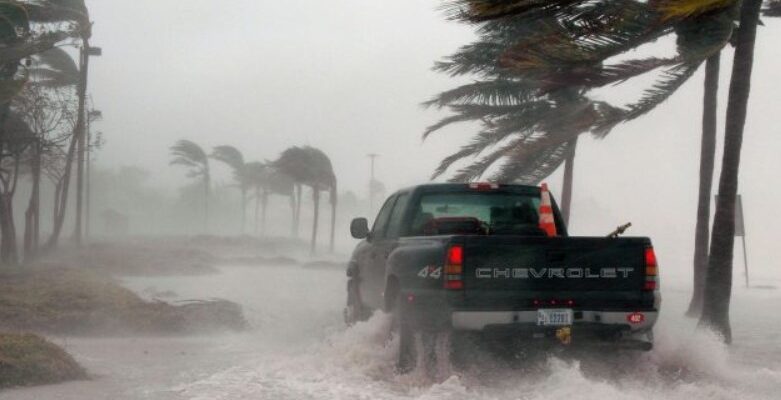 Заголовок H1: Дізнайтеся, що таке пасати: вітер, що впливає на клімат Землі.