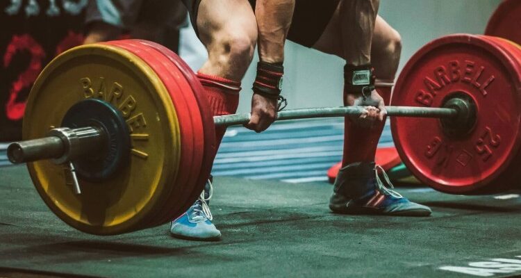 Що таке пауерліфтинг: основи, вправи та поради для новачків