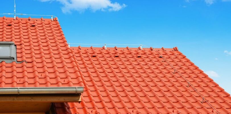 Що таке ринва або даховий жолоб: основні функції та переваги