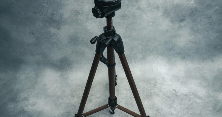 Що таке штатив: ключові особливості та його застосування у фото