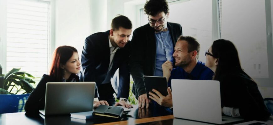 Аутсорсинг: Що Це Таке та Як Він Змінює Бізнес-Середовище