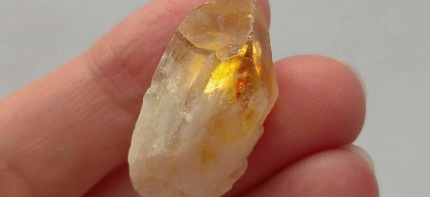 Цитрін: Властивості, значення та використання цього каменю в житті