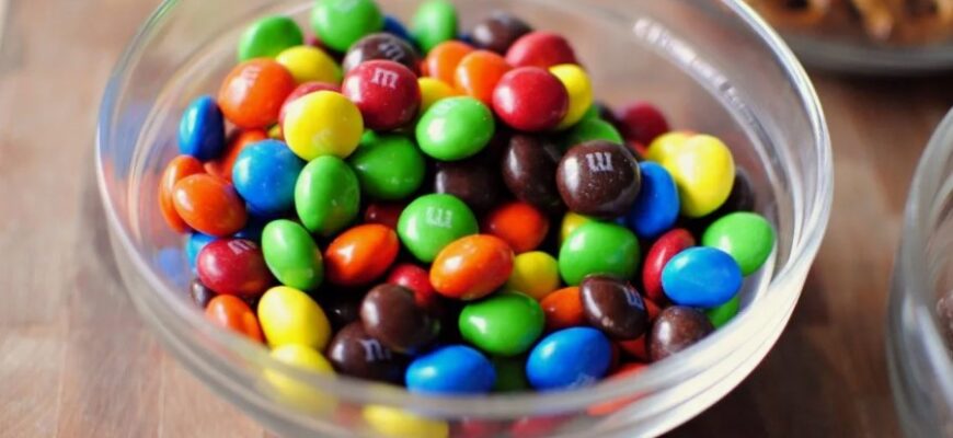 Драже: Огляд історії, різновидів та цікавих фактів про солодощі