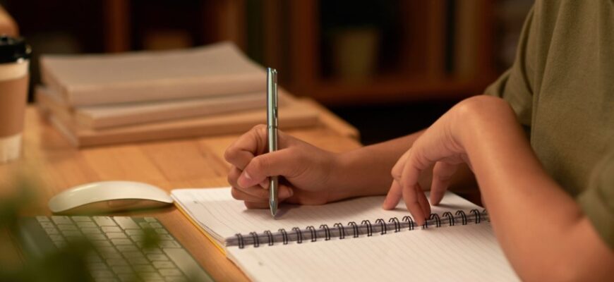 Що таке есе: докладний гайд з написання та покращення творчих навичок