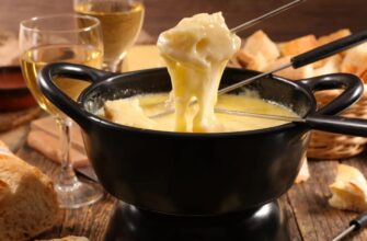 Фондю: Традиційна швейцарська страва, що підкорила світ гурманів