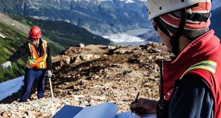 Геологія: основи науки про Землю та її значення для людства