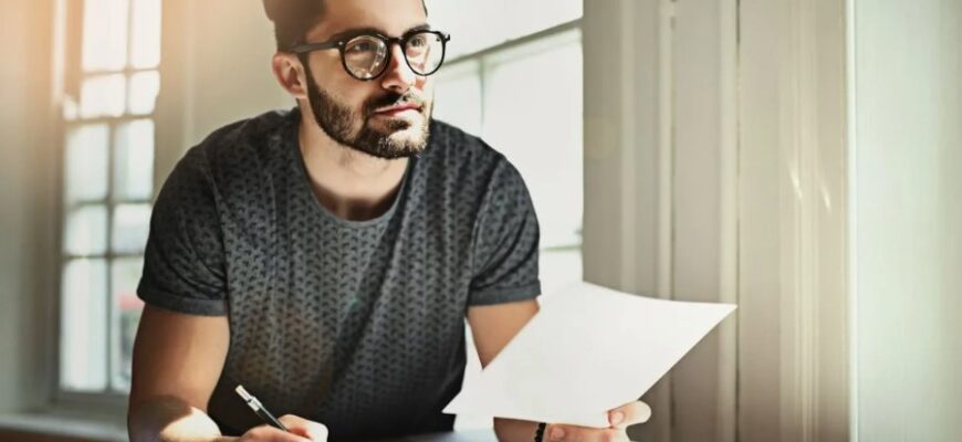 Що таке ідея твору: розкриття значення та важливості для читача