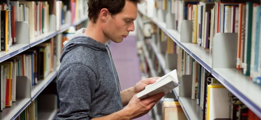 Історизми: Поняття, приклади та роль в українській мові сьогодні