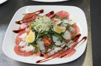 Відкрийте для себе світ карпаччо: історія, рецепти і секрети приготування