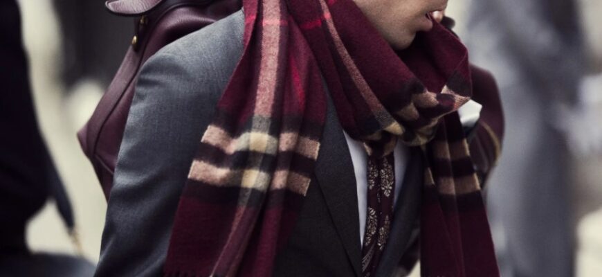 Кашне: визначення, історія та поради щодо вибору аксесуара