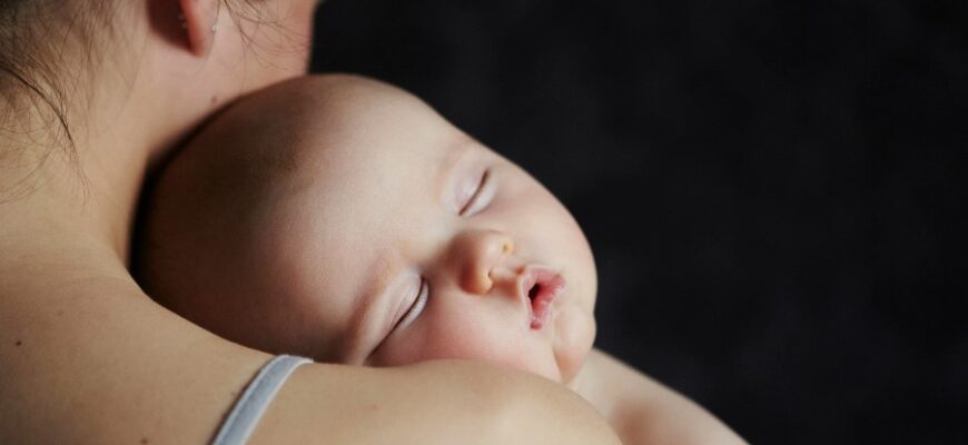 Колискова пісня: історія, значення та користь для дитини та батьків