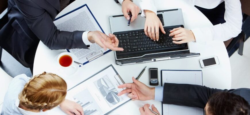 Що таке комерційна діяльність: визначення, види та особливості