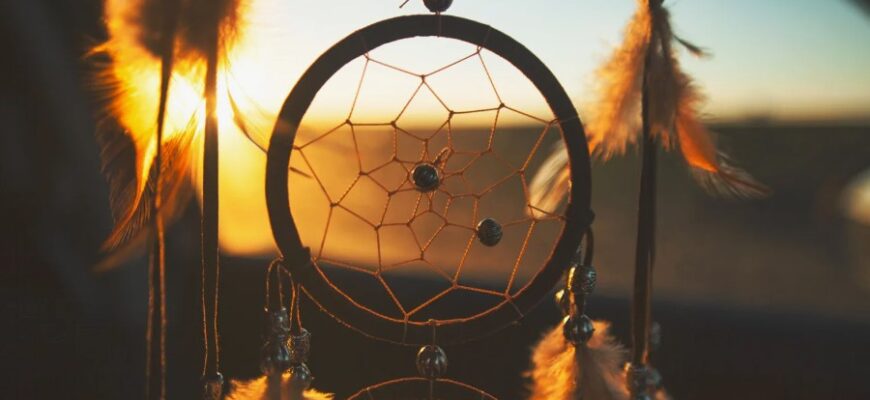Ловець снів: Значення, історія та як правильно використовувати аксесуар