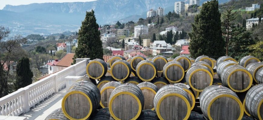 Масандра: історія, особливості та значення кримського вина