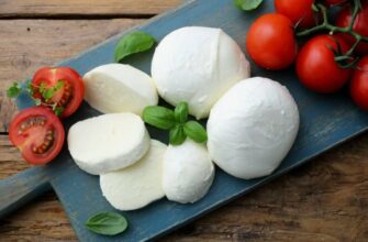 Моцарелла: Відкрийте Таємниці Сиру з Традиціями Італійської Кухні