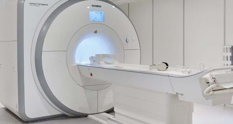 МРТ: Все, що потрібно знати про магнітно-резонансну томографію