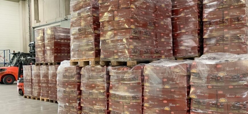 Що таке палет: визначення, види та переваги для бізнесу