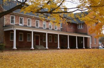 Що таке пансіон: зрозуміле пояснення і переваги проживання