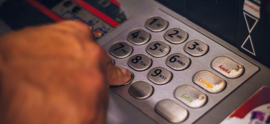 Подвійна конвертація: що це таке і як вона впливає на ваші фінанси?