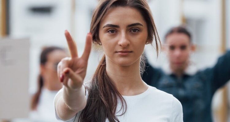 Права людини: Визначення, значення та вплив на суспільство