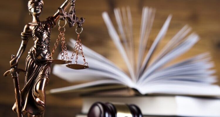 Що таке правознавство: основи, значення та вплив на суспільство