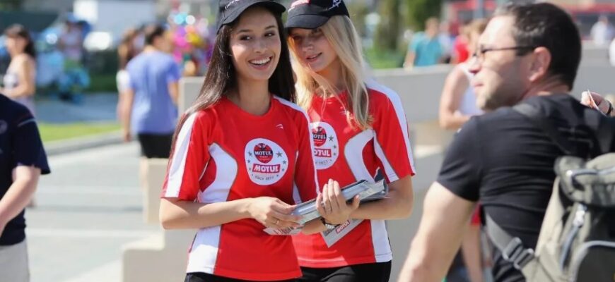 Промоутер: Хто Це і Які Завдання Виконує в Сучасному Маркетингу?