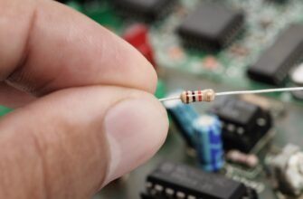 Все про резистор: визначення, функції та застосування в електроніці