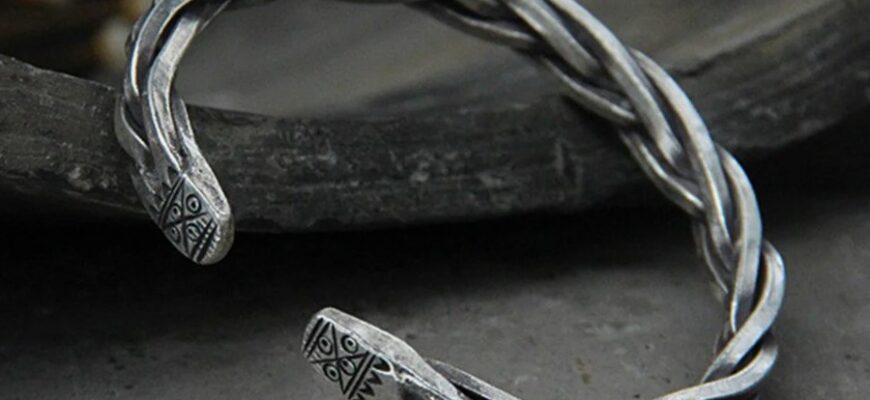 Що таке Стерлінгове срібло: Властивості та Використання Металу