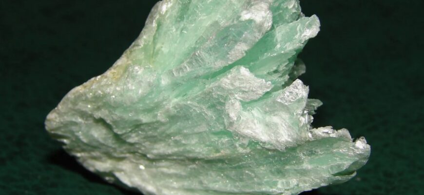 Тальк: властивості, застосування та вплив на здоров’я людини