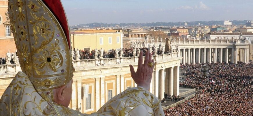 Що таке теократія: визначення, ознаки та особливості правління