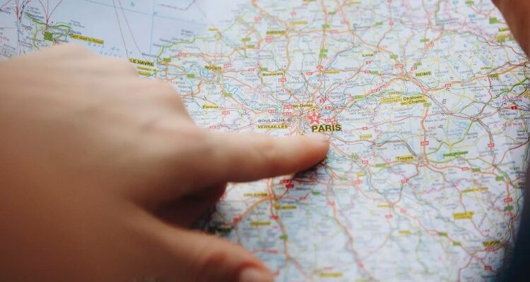 Що таке топографічна карта: особливості та застосування в деталях