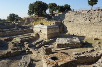 Троя: Історія, легенди та значення міста в античному світі