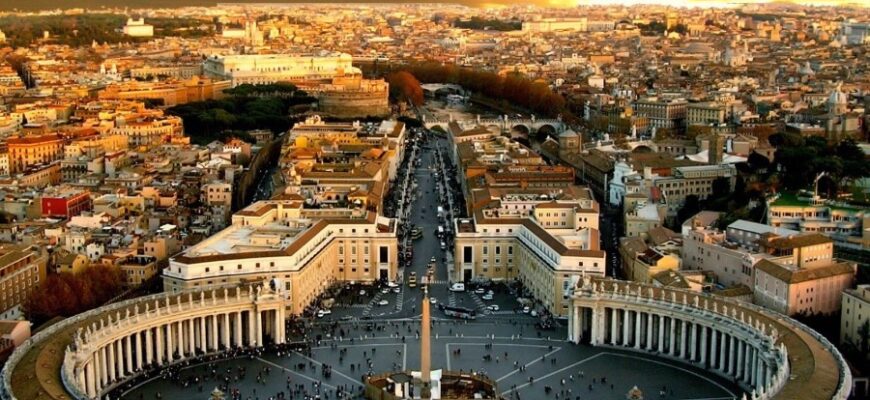 Ватикан: історія, значення та вплив найменшої держави світу