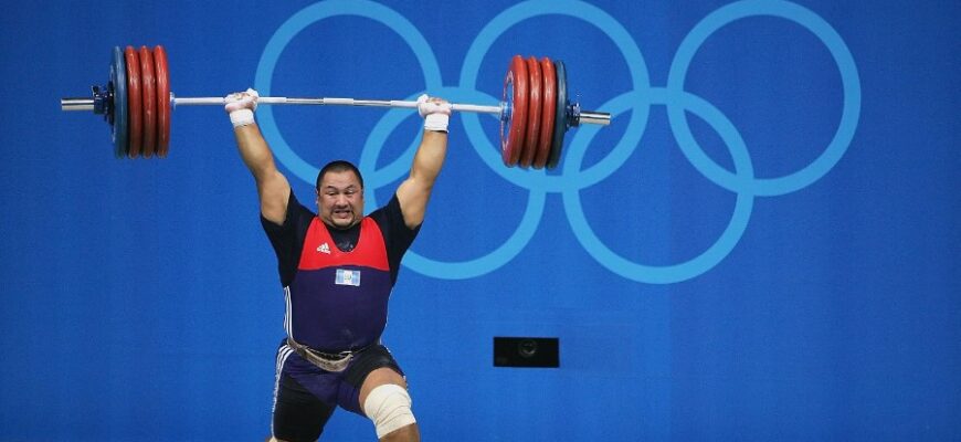 Важка атлетика: основи, техніка та користь для здоров’я спортсменів